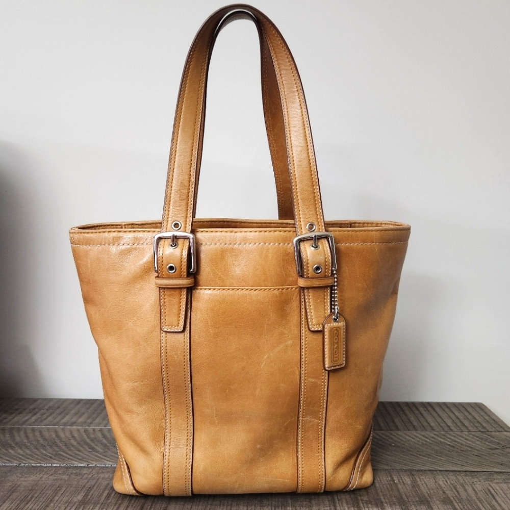 Vintage Coach Hampton Shoulder Bag - Camel Leather